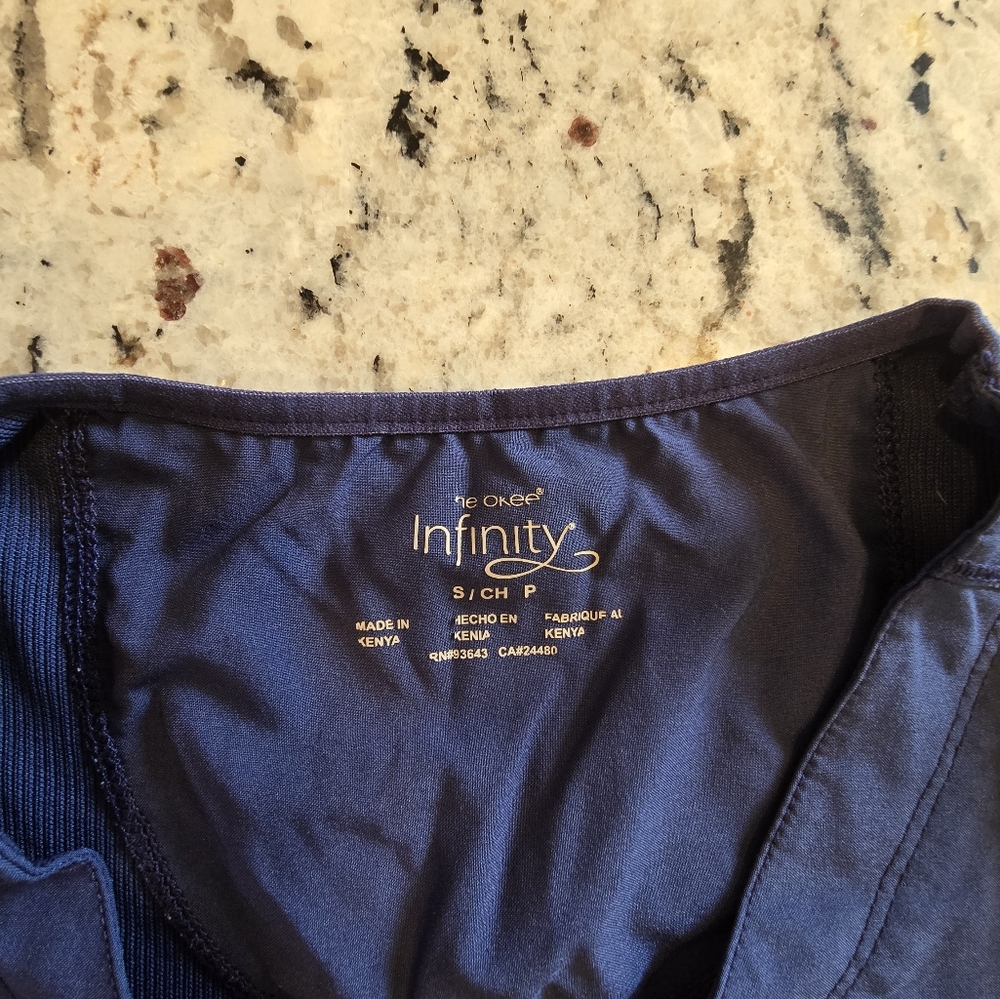 Cherokee infinity Scrub Set - Picture 7 of 8